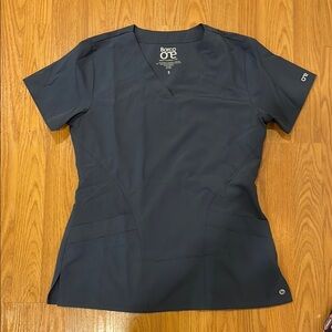 Barco One Gray Scrub Top Size Small